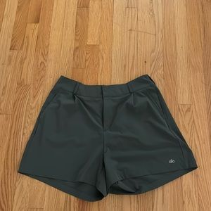 High-Waist Status Trouser Short: Dark Cactus;